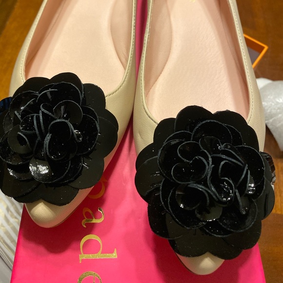 NWT in box Kate spade flats. Never worn. - Picture 8 of 8